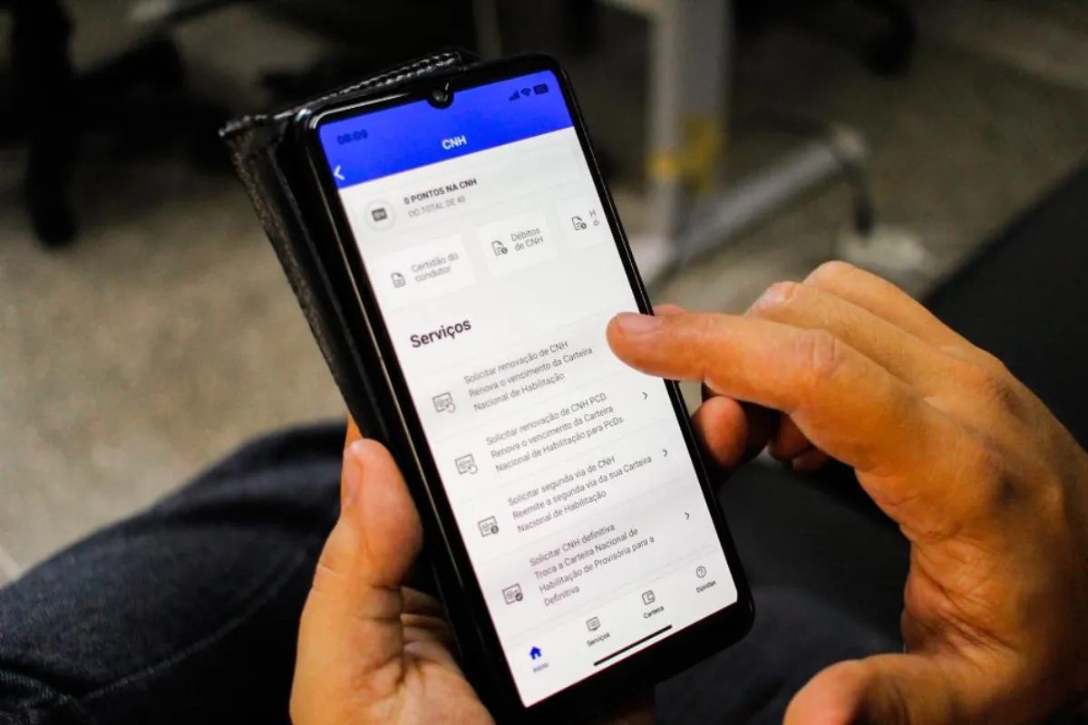 Detran-MT libera mais de 20 serviços de trânsito pelo celular
