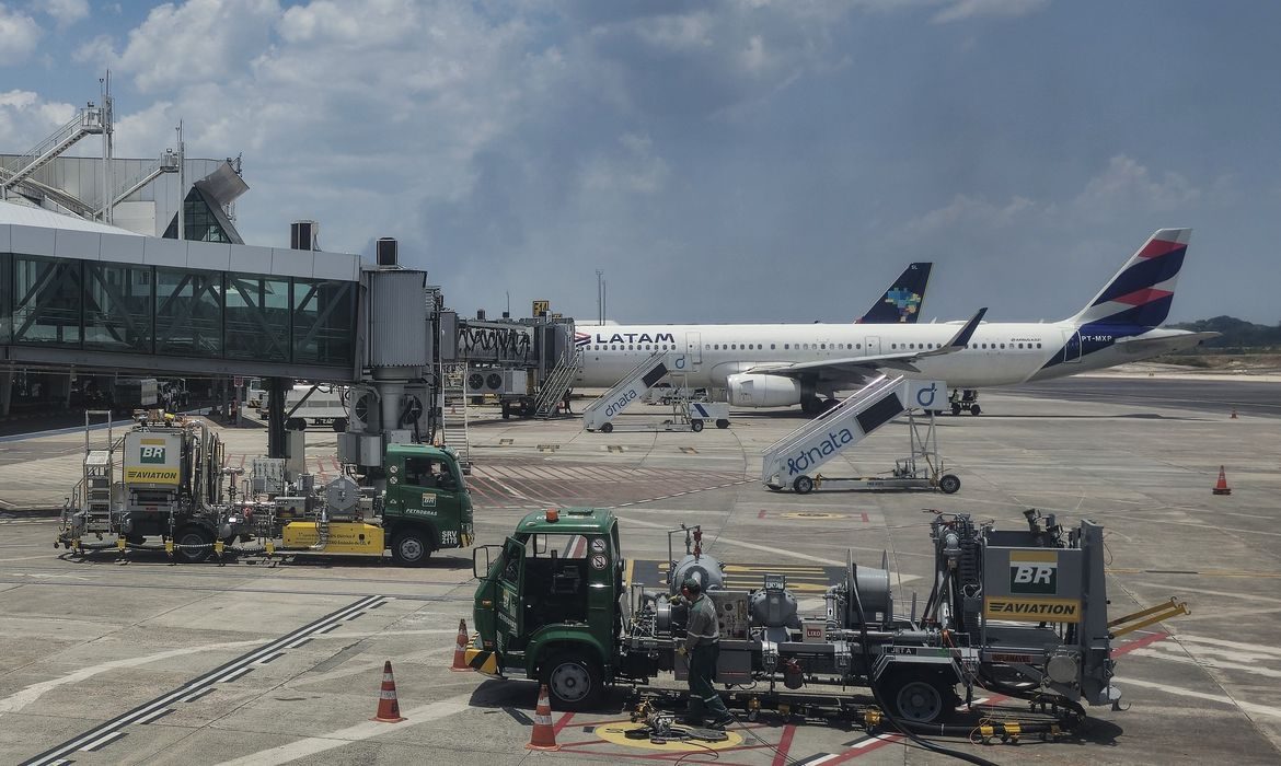 Petrobras eleva querosene de aviação em 11,76% nas refinarias
